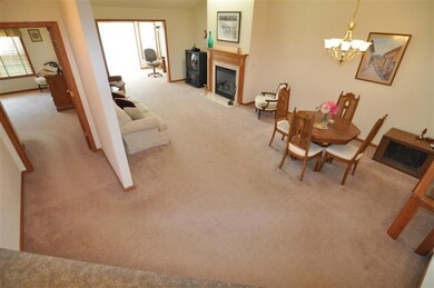 52 Northlight Way unit 20, Fitchburg, WI 53711 - photo 2