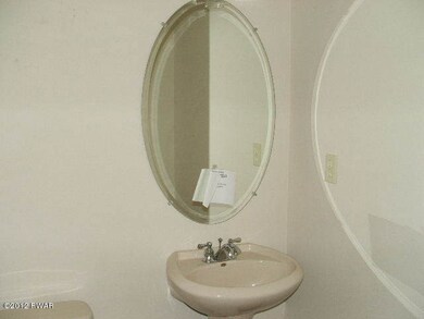 42 Falls Rd, Bushkill, PA 18324 - photo 6