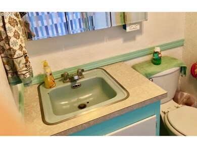 423 SW 6th St, Pendleton, OR 97801 - photo 7