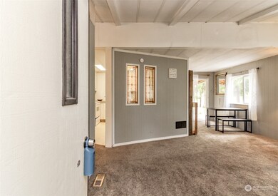 9136 Pepperidge Ln SE, Yelm, WA 98597 - photo 3