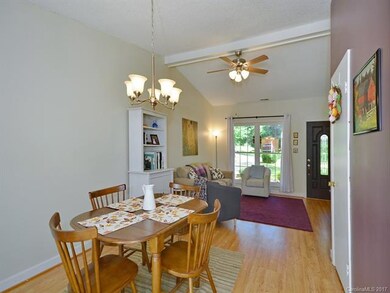 125 Wicklow Dr, Asheville, NC 28806 - photo 6