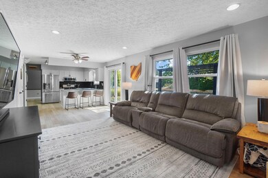 298 Sumption Dr, Columbus, OH 43230 - photo 4