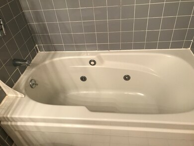 53 Fountain Ln unit 14, South Weymouth, MA 02190 - photo 5