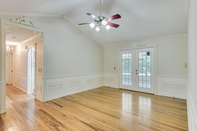 30 Dining Room