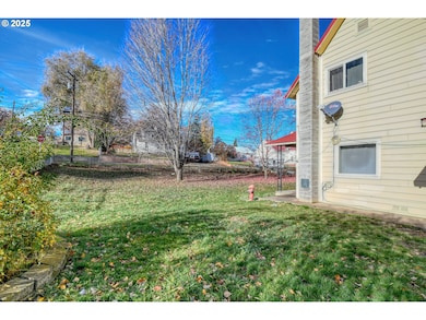 309 S Water St, Weston, OR 97886 - photo 4