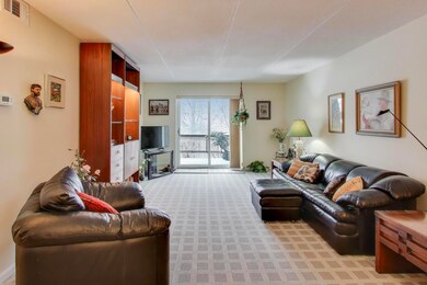 512 Redondo Dr unit 107, Downers Grove, IL 60516 - photo 5