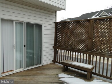 10409 Glen Spring Ln, Bowie, MD 20720 - photo 4