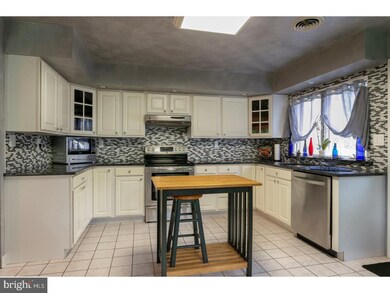 242 Center St, Moorestown, NJ 08057 - photo 4