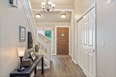 8 Gunflint Ct, Oswego, IL 60543 - photo 2