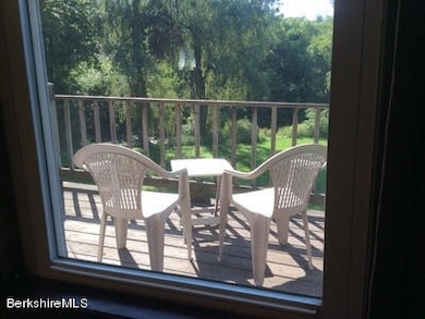 565 W Housatonic St, Pittsfield, MA 01201 - photo 7