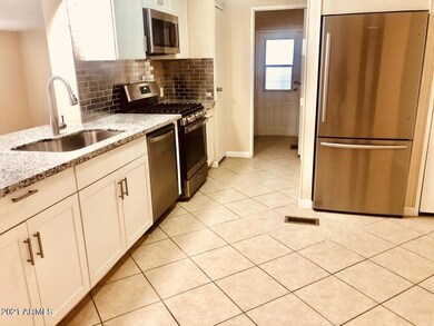 cholla kitchen 2