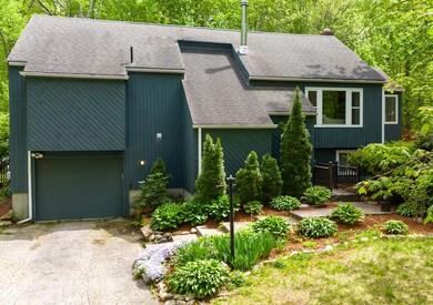 11 Quincy Dr, Derry, NH 03038 - photo 2