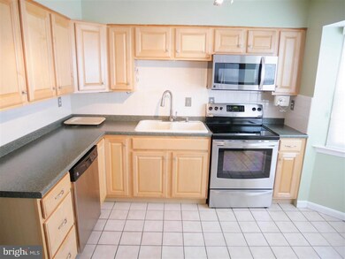 15009 Cherrywood Dr, Laurel, MD 20707 - photo 7