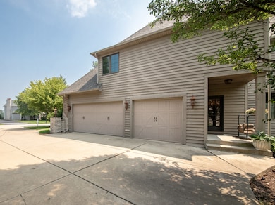 39W663 Henry David Thoreau Place, Saint Charles, IL 60175 - photo 3