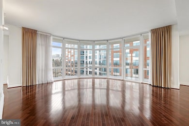 One Park Crest unit 807, McLean, VA 22102 - photo 4