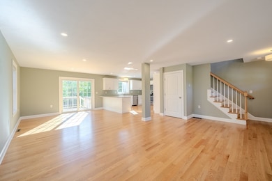 8 Preservation Way, Attleboro, MA 02703 - photo 5