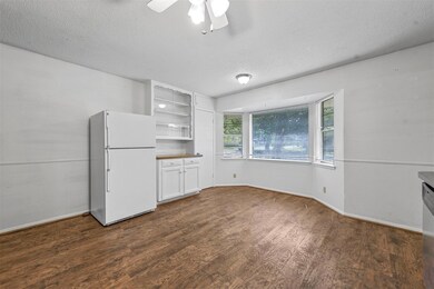 213 W Boyd Ave, Boyd, TX 76023 - photo 6