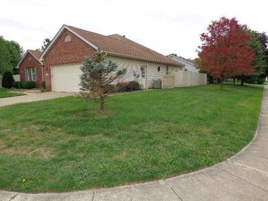 3398 Queensbury Dr, Columbus, IN 47203 - photo 3