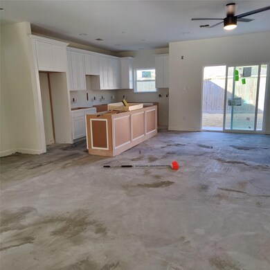 5103 Briscoe St unit A and B, Houston, TX 77033 - photo 2