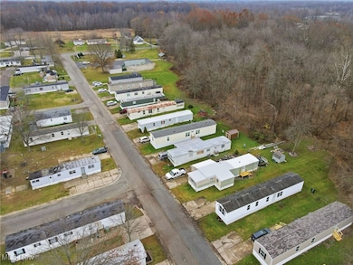 3583 Austin Rd unit 131, Geneva, OH 44041 - photo 4