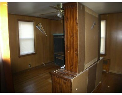 15 Suffolk Ave, Pawtucket, RI 02861 - photo 5