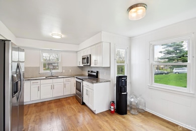 21 Zirkel Ave, Piscataway, NJ 08854 - photo 5