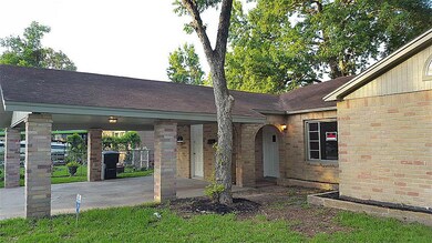 10426 Bucknell Rd, Houston, TX 77016 - photo 2