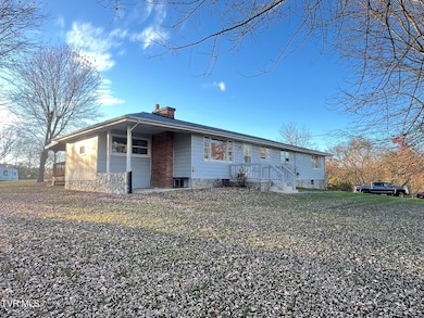 229 Clint St, Kingsport, TN 37660 - photo 4