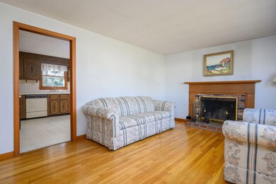 69 Charing Cross Rd, South Dennis, MA 02660 - photo 7