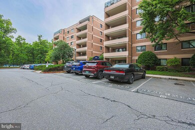 2903 Fallstaff Rd unit 403, Baltimore, MD 21209 - photo 3