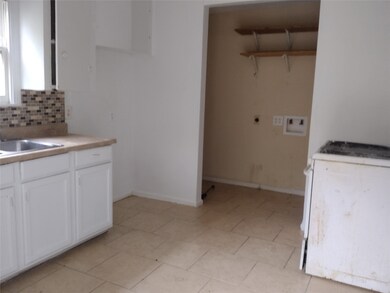 7016 Saint Augustine St, Houston, TX 77021 - photo 3