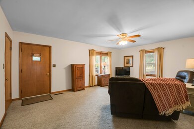 605 S Indiana St, Tuscola, IL 61953 - photo 4