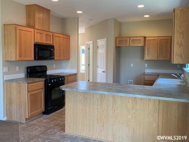 1628 S 7th St, Independence, OR 97351 - photo 5