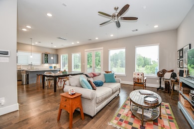 6019 Yale Garden Ln, Houston, TX 77091 - photo 6