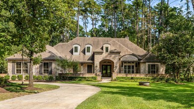 This home has great curb appeal!  Very inviting!
