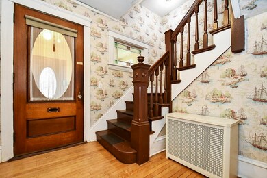 8 Hartshorn Ave, Worcester, MA 01602 - photo 2