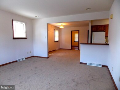 633 Andrews Ave, Darby, PA 19023 - photo 3