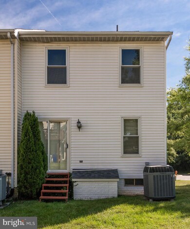 18 Lanhill Ct, Halethorpe, MD 21227 - photo 6