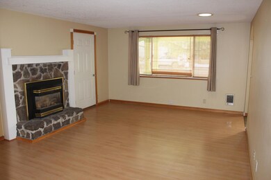 546 NW 12th St, Bend, OR 97701 - photo 4