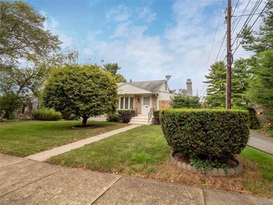 Front view of home