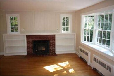 117 Fullers Ln, Milton, MA 02186 - photo 4