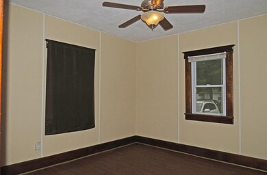 Bedroom 1 - Main Floor