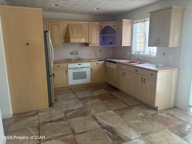 1355 Oak Dr, Shavertown, PA 18708 - photo 4