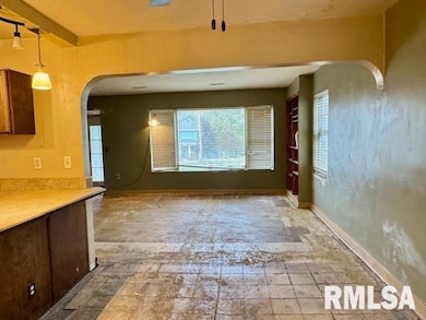 635 8th Ave S, Clinton, IA 52732 - photo 7