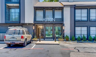 2800 Douglas Ave unit 111, Dallas, TX 75219 - photo 2