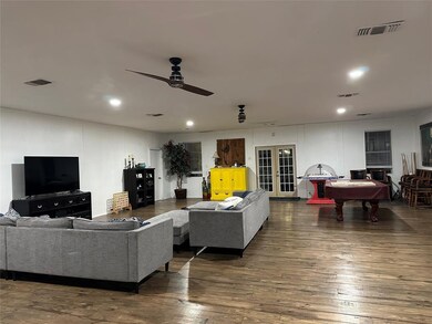 1010 S Clements St, Gainesville, TX 76240 - photo 6