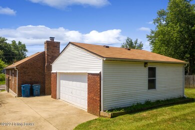 6205 Timmy Ct, Louisville, KY 40219 - photo 3