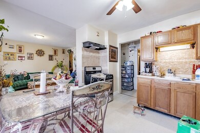 26 Massasoit Place unit 28, Springfield, MA 01107 - photo 2