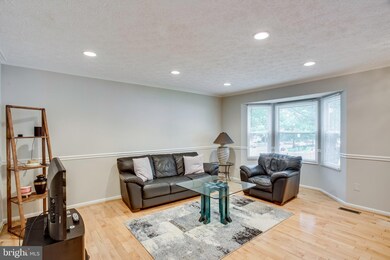 3719 Mazewood Ln, Fairfax, VA 22033 - photo 7