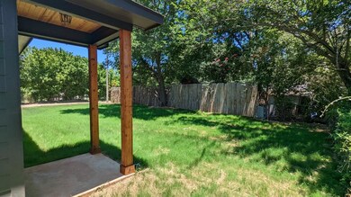 1910 W Washington St, Denison, TX 75020 - photo 4